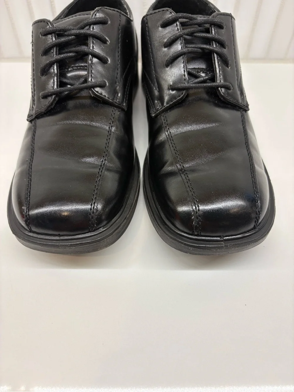 Classic Black Boy’s size 2.5W Oxford Lace-Up Dress Shoes